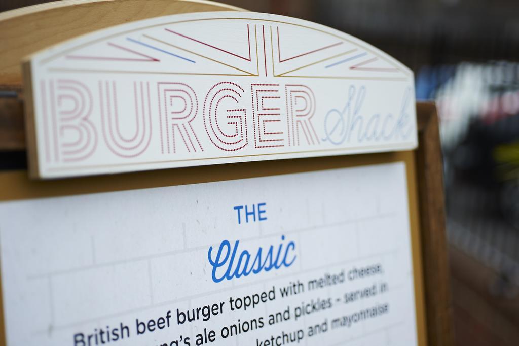 The Bear Esher Exterior foto